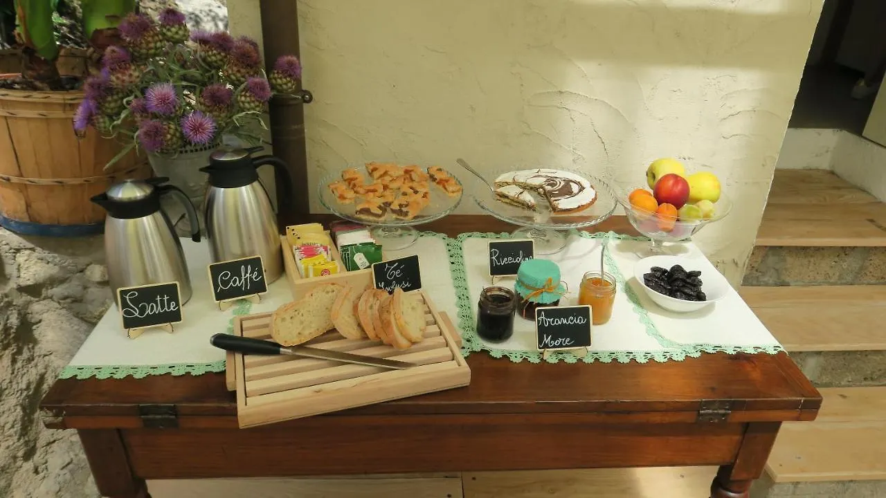 Bed and Breakfast Castagna Dulcis Abbadia San Salvator 0*,  Italia